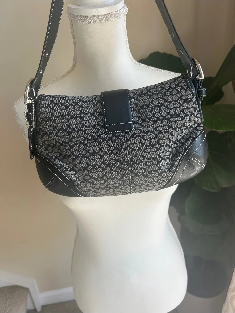 Vintage coach soho Shoulder Bag 6818 black canvas - Picture 3 of 13